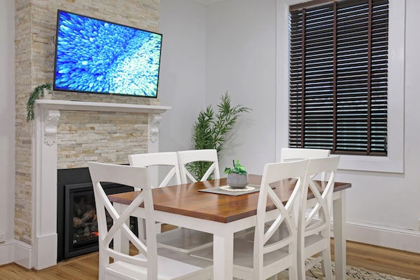 Dining - The Driscoll on Fitzroy (East Tamworth)