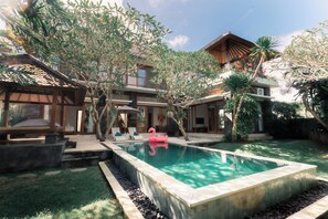 Piscina externa