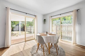 Dining - Family-Friendly 3BR Home in Braybrook Near City (Braybrook)
