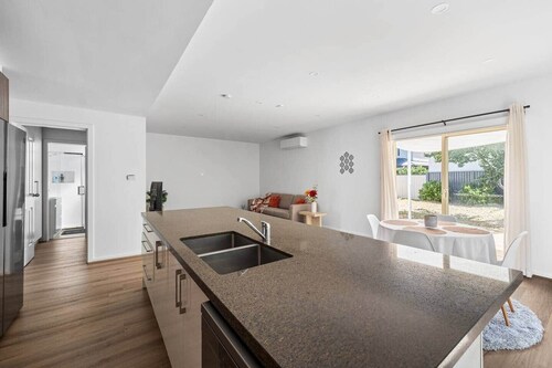 Family-Friendly 3BR Home in Braybrook Near City