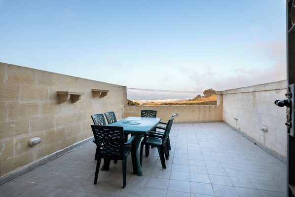 Appartement, vue ville | Restauration extérieure