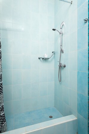 Apartment, City View | Bathroom