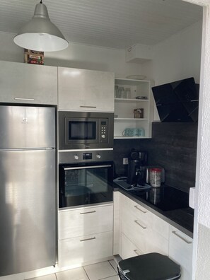 Private kitchen - Pretty little atypical seaside house (Saint-Hilaire-de-Riez)