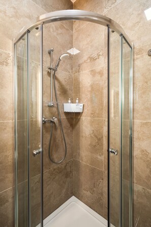 Apartment, Talblick | Badezimmer