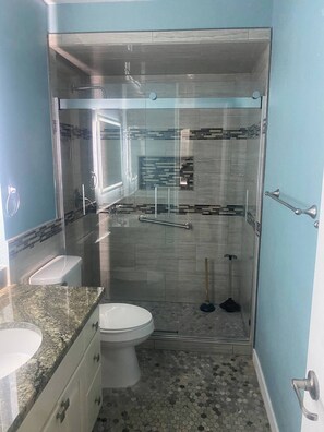 Shower, towels