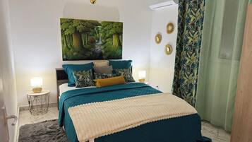 Ferros/tĂĄbuas de passar roupa, Wi-Fi, roupa de cama