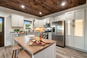 Fridge, microwave, oven, stovetop - Family Retreat • Game Room + Wraparound Porch + Hot Tub | White Pines (Sevierville)