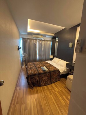 1 bedroom, iron/ironing board, Internet, bed sheets