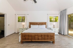 Iron/ironing board, Internet, bed sheets, wheelchair access - Villa Ocean Dream 3BR Oasis and guesthouse (Sosúa)