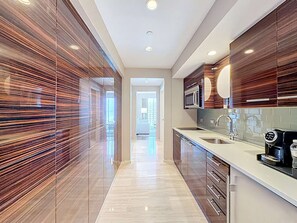 Fridge, microwave, stovetop, coffee/tea maker - Cozy Oasis in a Luxury Hotel w/Daily Cleaning (Fort Lauderdale)
