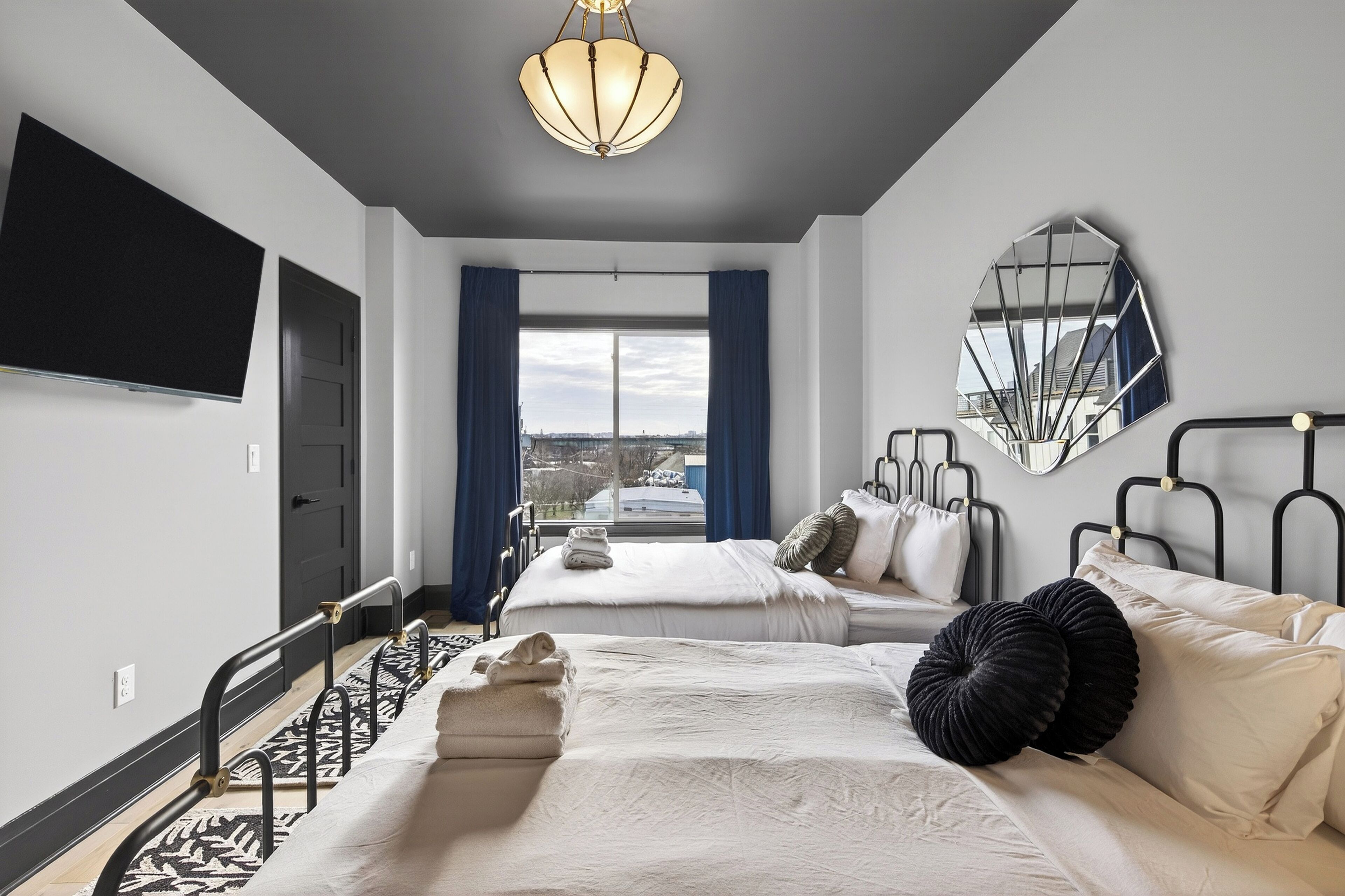 Desk, free WiFi, bed sheets