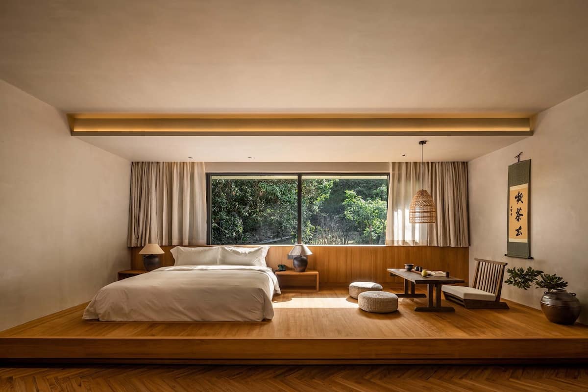 Phòng đôi Senior | Minibar với thức uống miễn phí, két bảo mật tại phòng, bàn