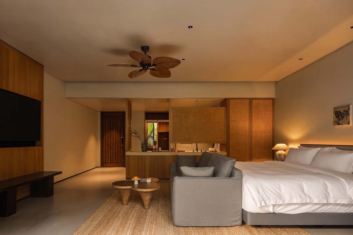 Phòng đôi Superior | Minibar với thức uống miễn phí, két bảo mật tại phòng, bàn