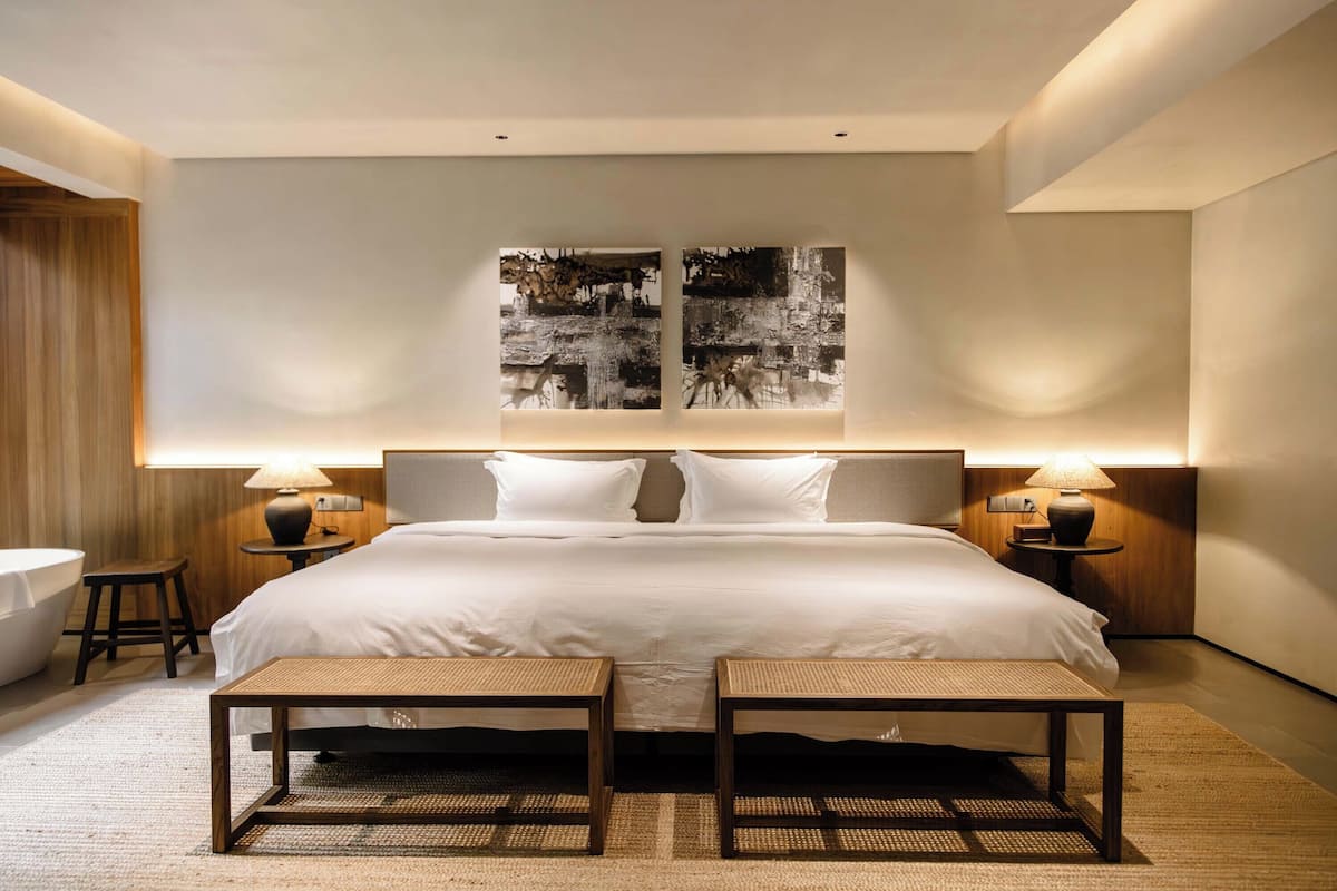 Phòng đôi Grand | Minibar với thức uống miễn phí, két bảo mật tại phòng, bàn