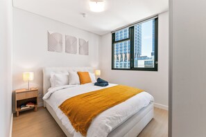 2 bedrooms, iron/ironing board, free WiFi, bed sheets - Adelaide City Lights Apt | 2BR + Parking + Cinema (Adelaide)