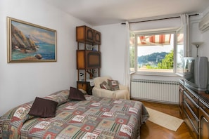 2 Schlafzimmer, Bügeleisen/Bügelbrett, kostenloses WLAN