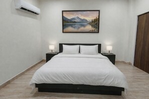 Deluxe Double Room, Courtyard View