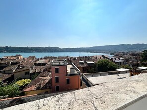 Property grounds - Mansarda del Gallo_Penthouse with Lake View and Swimming Pool (Salò)