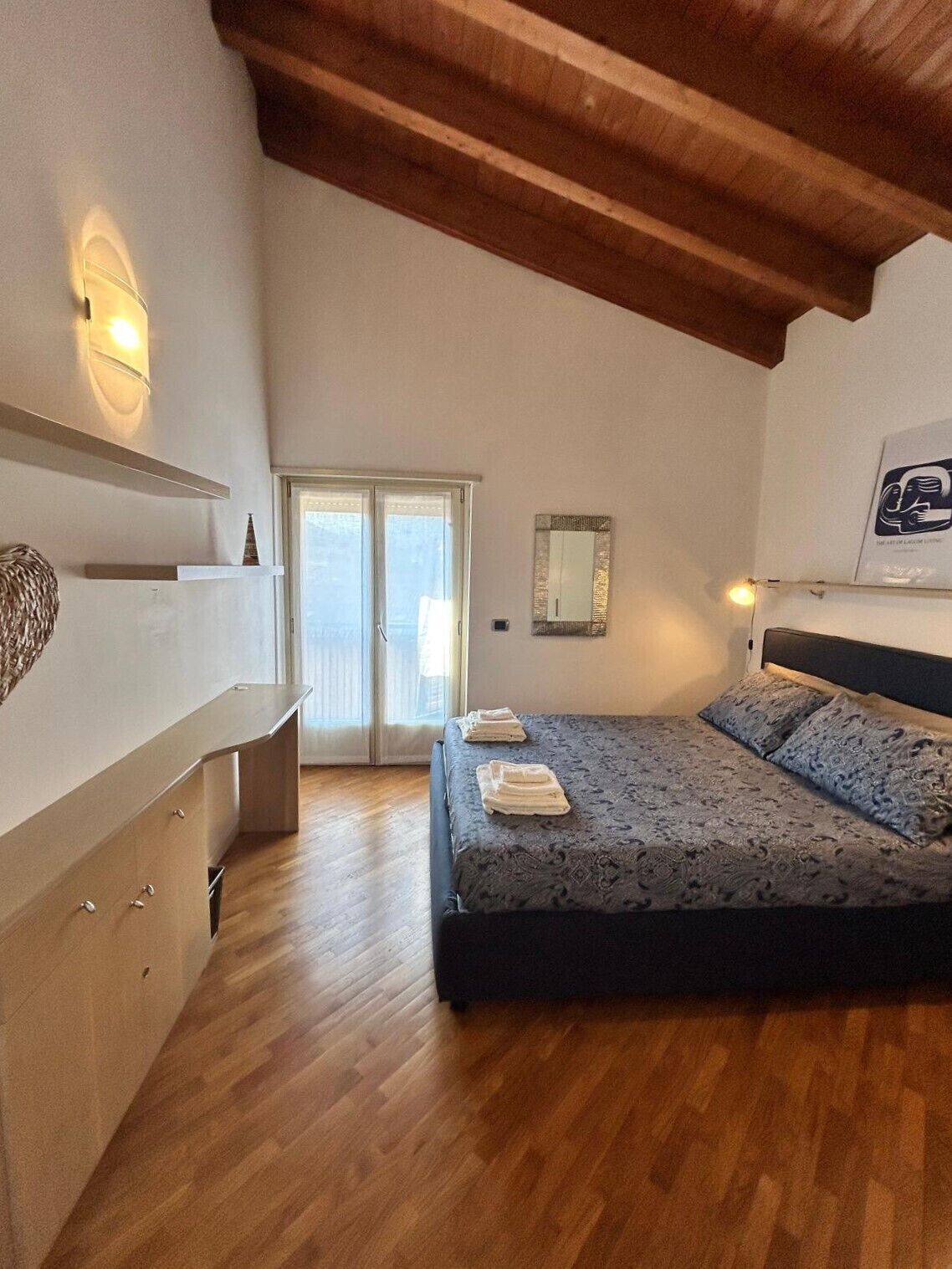 Bügeleisen/Bügelbrett, kostenloses WLAN, Bettwäsche