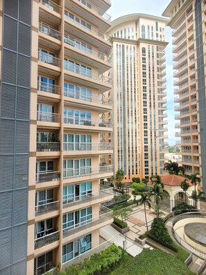 Exterior - Studio Suite Near Venice Grand Canal (Taguig)