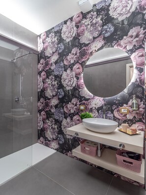 Shower, hair dryer, towels - La Dama_Elegante, Affrescato and Roof Top Lake View (Salò)