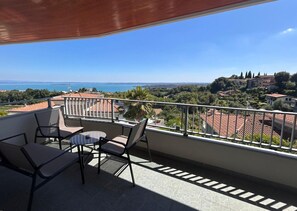Property grounds - Casa Pratello_Design and relax with a view of the lake (Padenghe sul Garda)