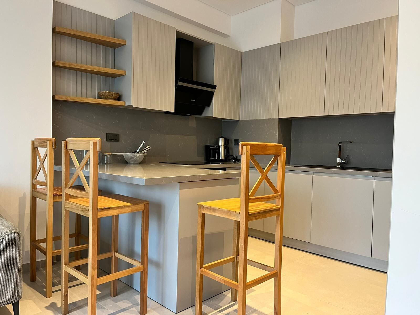 Studio Suite | Dapur peribadi | Peti sejuk/penyejuk beku saiz penuh, ketuhar, dapur 