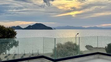 Family Suite, Sea View | Property grounds