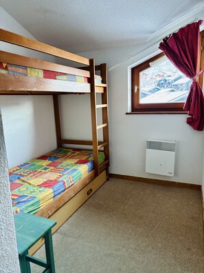 Interior - Charming apartment for 6-7 people, mountain view, ski slope nearby (Morillon)