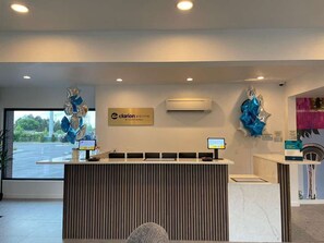 Reception - Clarion Pointe Kent - Seattle South (Kent)
