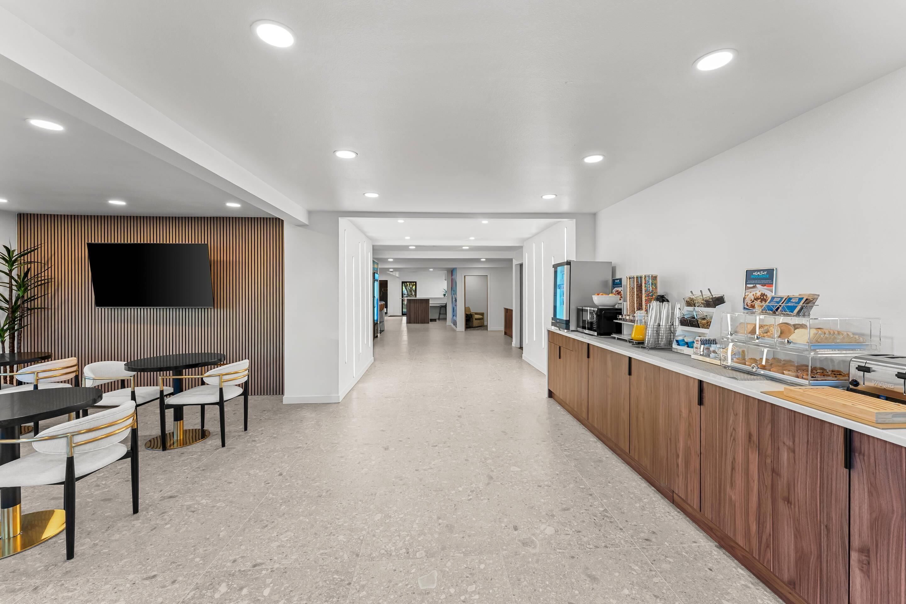Free daily self-serve breakfast