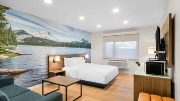 Habitación, 1 cama Queen size, con acceso para personas discapacitadas, para no fumadores | Escritorio, cortinas blackout y tabla de planchar con plancha