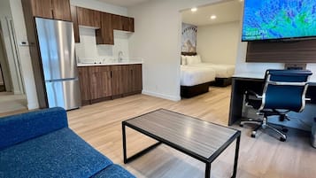 Suite, Multiple Beds, Non Smoking (Efficiency)