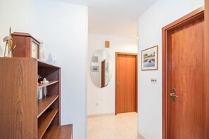 Interior - Apartments Paco - Two-Bedroom Apartment with Terrace and Sea View A2 (ST) (Postira)