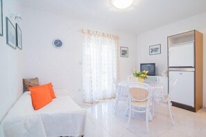 Interior - Apartments Paco - Two-Bedroom Apartment with Terrace and Sea View A2 (ST) (Postira)