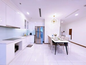Private kitchen - Cozy 1-bedroom apartment Morden Style (Bình Thạnh)