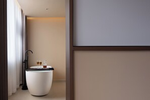 Quarto casal premier | Banheira de hidromassagem particular