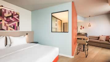 Monolocale, 1 letto king | Biancheria da letto ipoallergenica, minibar con snack e bevande gratuite