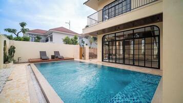 Deluxe Villa, Lake View | Pool | Outdoor pool