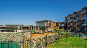 บริเวณภายนอก