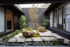 Exterior detail - Kyoto's Classic layout Machiya House! Enjoy this unique house Higashiyama Jin! (京都市)