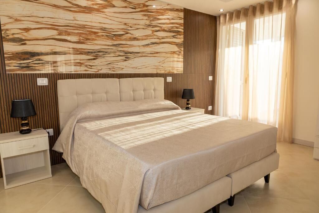 Chambre Double, balcon, vue ville