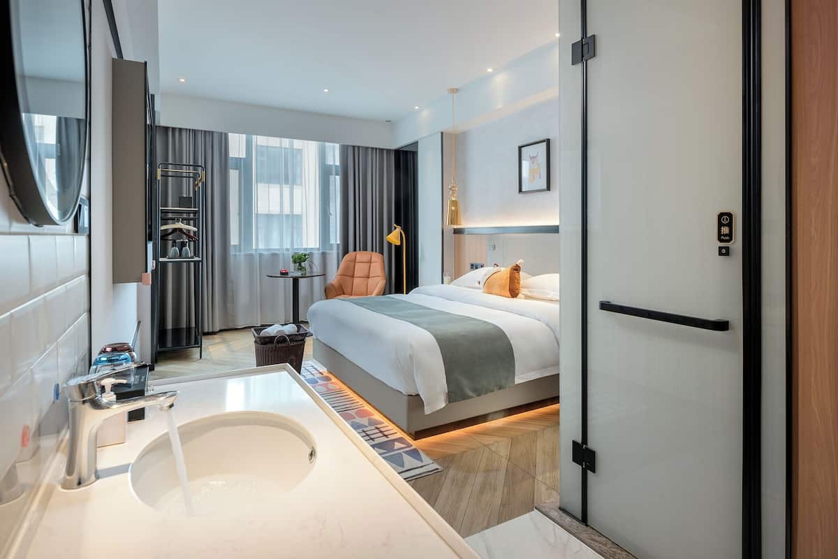 Classic Double Room | Meja, Wi-fi percuma