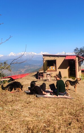 Superior-Doppelzimmer, Bergblick | Unterkunftsgelände