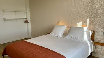 Tabla de planchar con plancha y wifi gratis