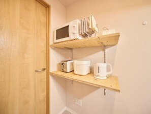 Full-size fridge, microwave, toaster, rice cooker - Southern Gate HIVE (Ishigaki, Tonoshiro,)