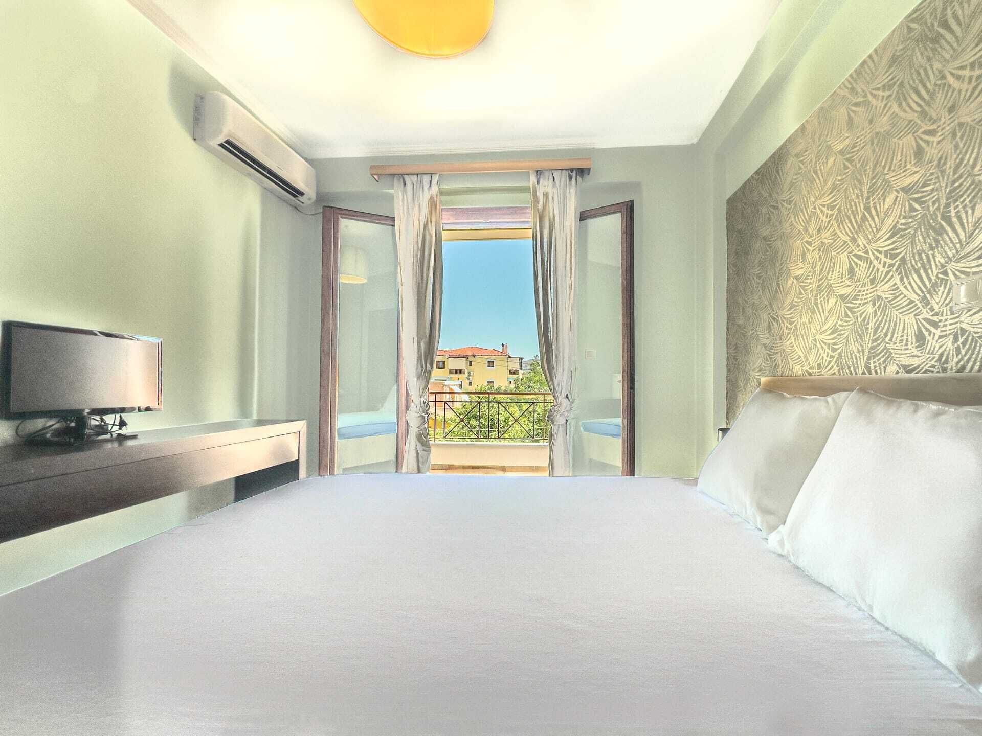 Silitysrauta/-lauta, internet, vuodevaatteet