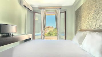 Iron/ironing board, internet, bed sheets