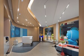 Unclassified image, 5 of 13, button