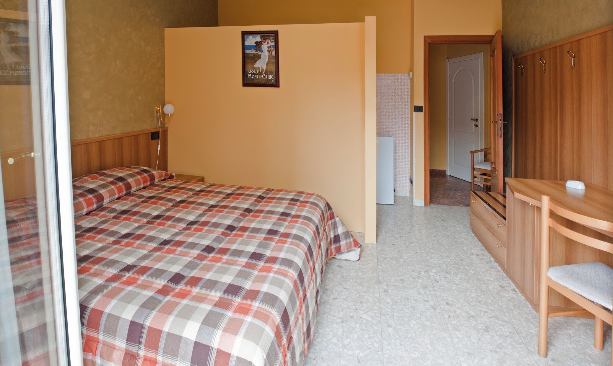 Classic Quadruple Room, Balcony, City View